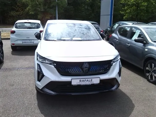 Ankauf-Fahrzeug auf dem Hof des Autoparks Hoyerswerda